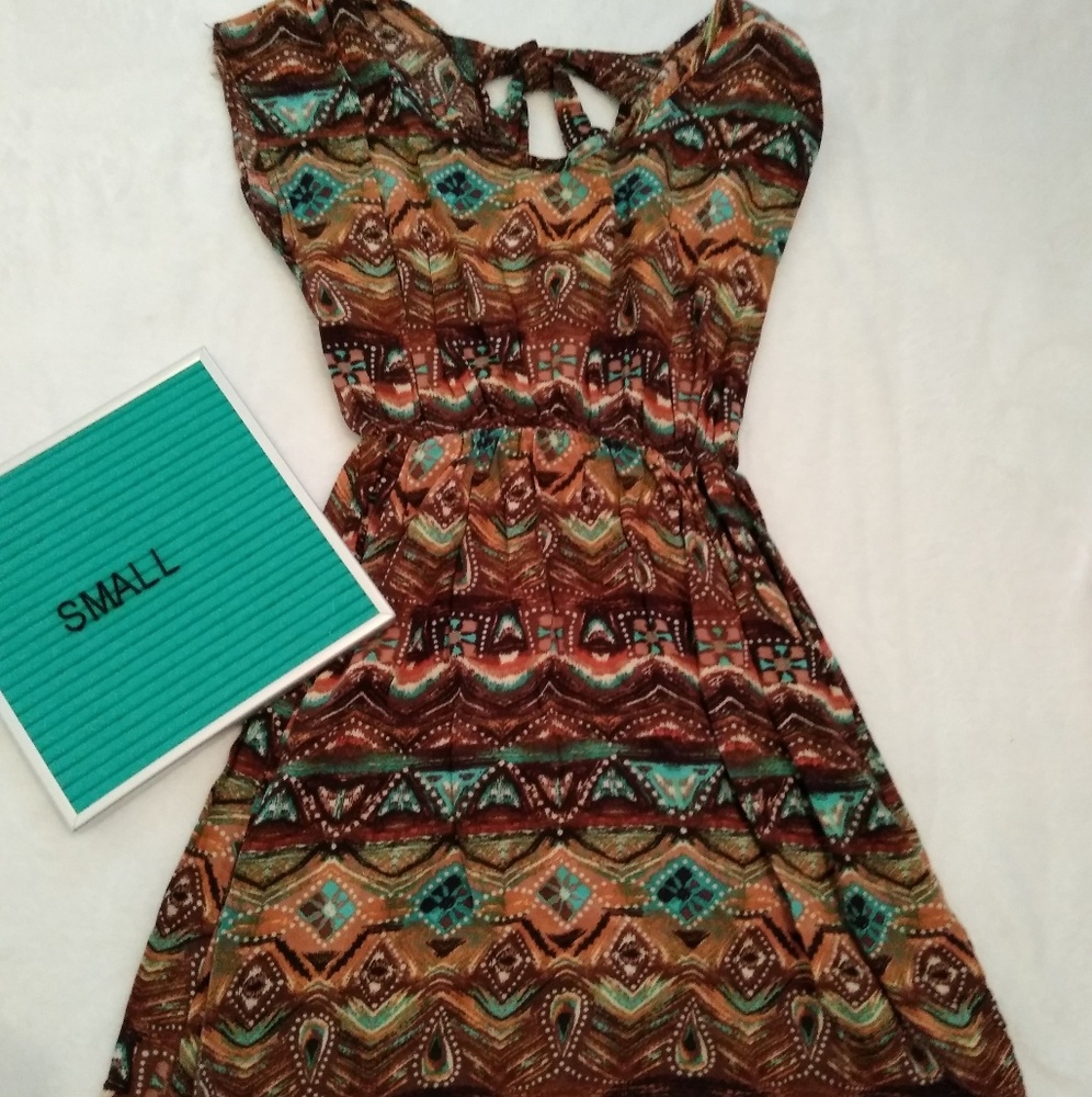 Short speeve summer dress. Size small